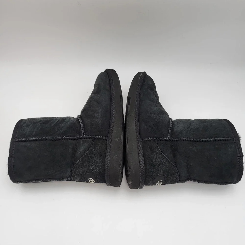 UGG Kids Classic Black Short Winter Warm Boots Kids Size 1